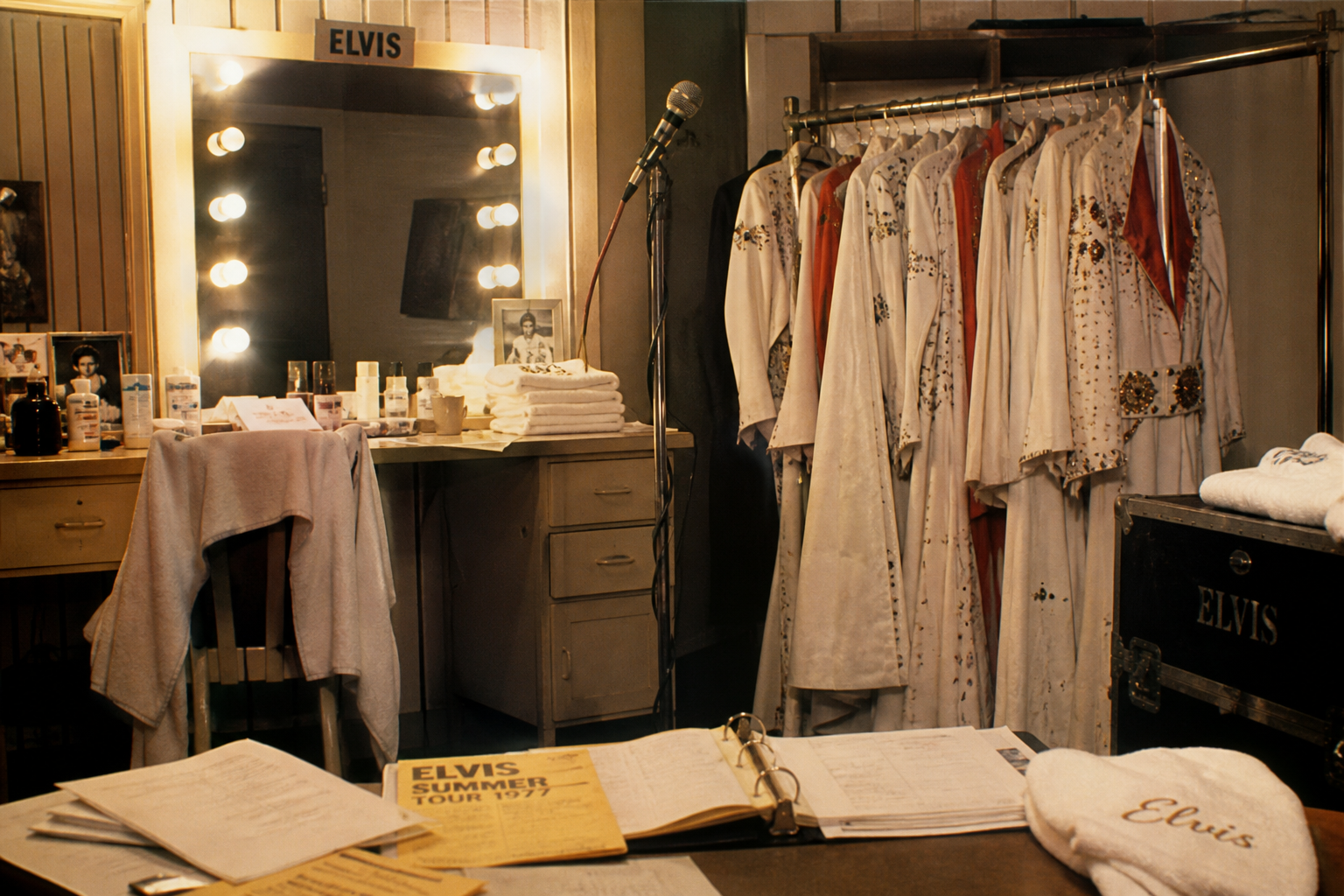 Backstage view of a 1977 Elvis Presley concert dressing room