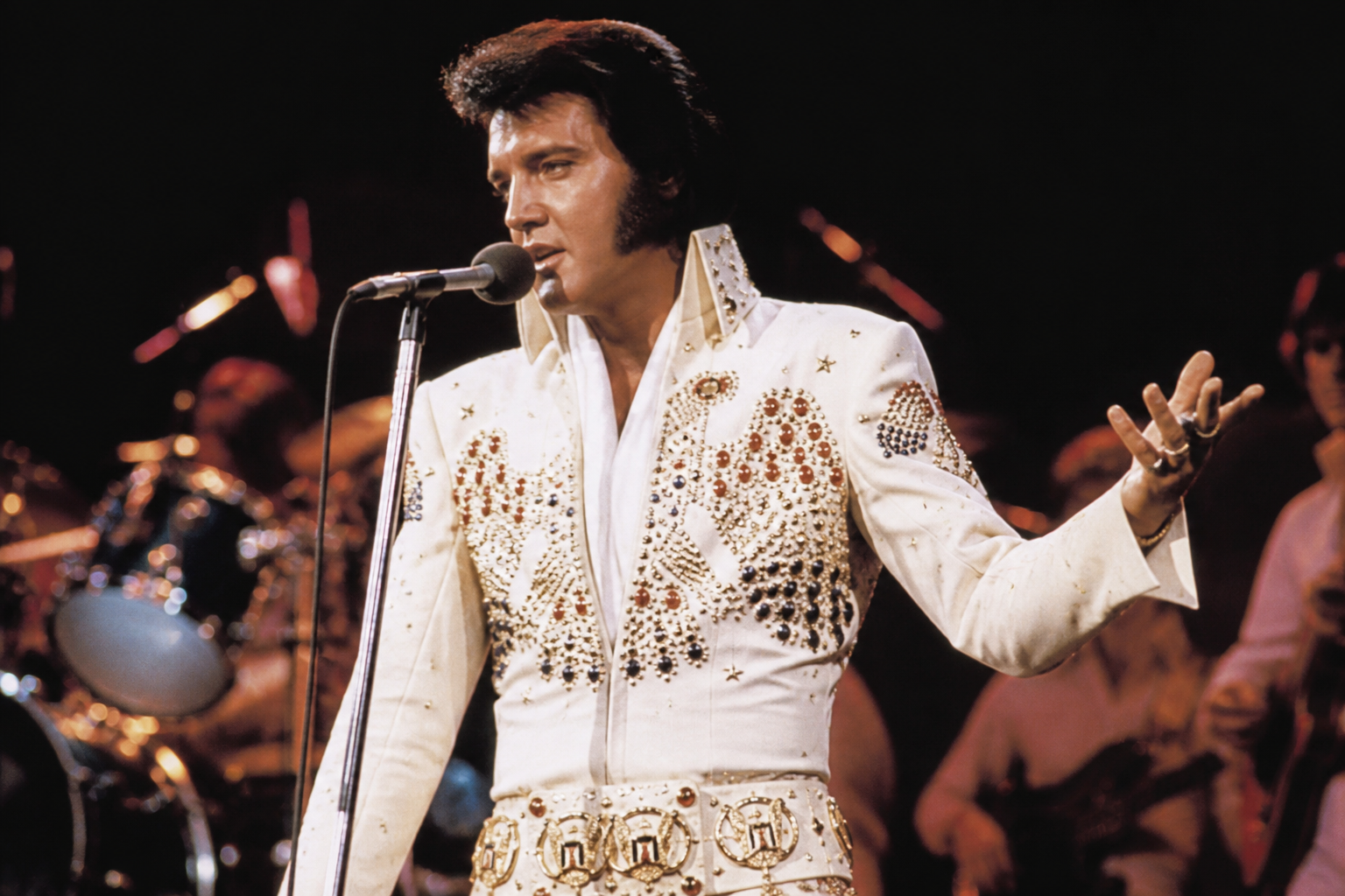 Elvis Presley concert stage with vintage lights