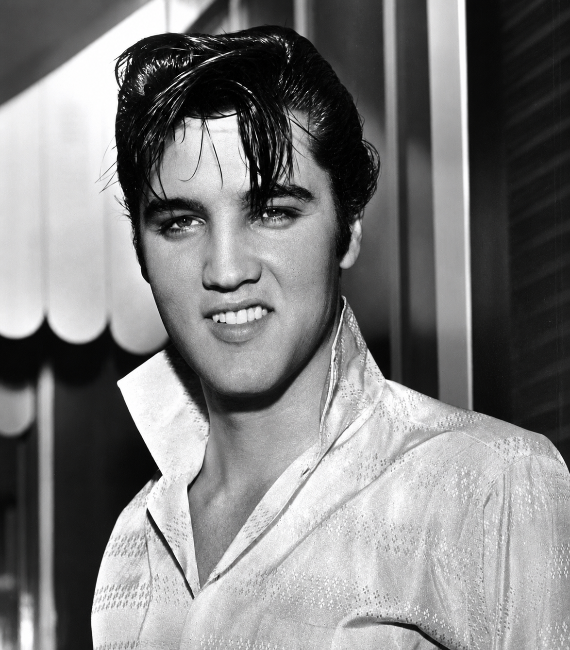 What Elvis Presley Was Really Like Behind the Scenes