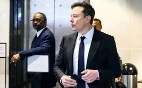 Elon Musk dàn xếp vụ kiện với SEC