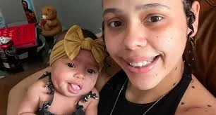 Young mother st@bbed to de@th while trying to escape abusive relationship Samarah  Nashae Smith, a 22-year-old young mother from Murray, Kentucky, was fatally  st@bbed on April 26, 2026, in Clarksville, Tennessee. Police