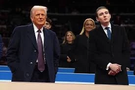Barron Trump chuyển vào Nhà Trắng - Báo VnExpress