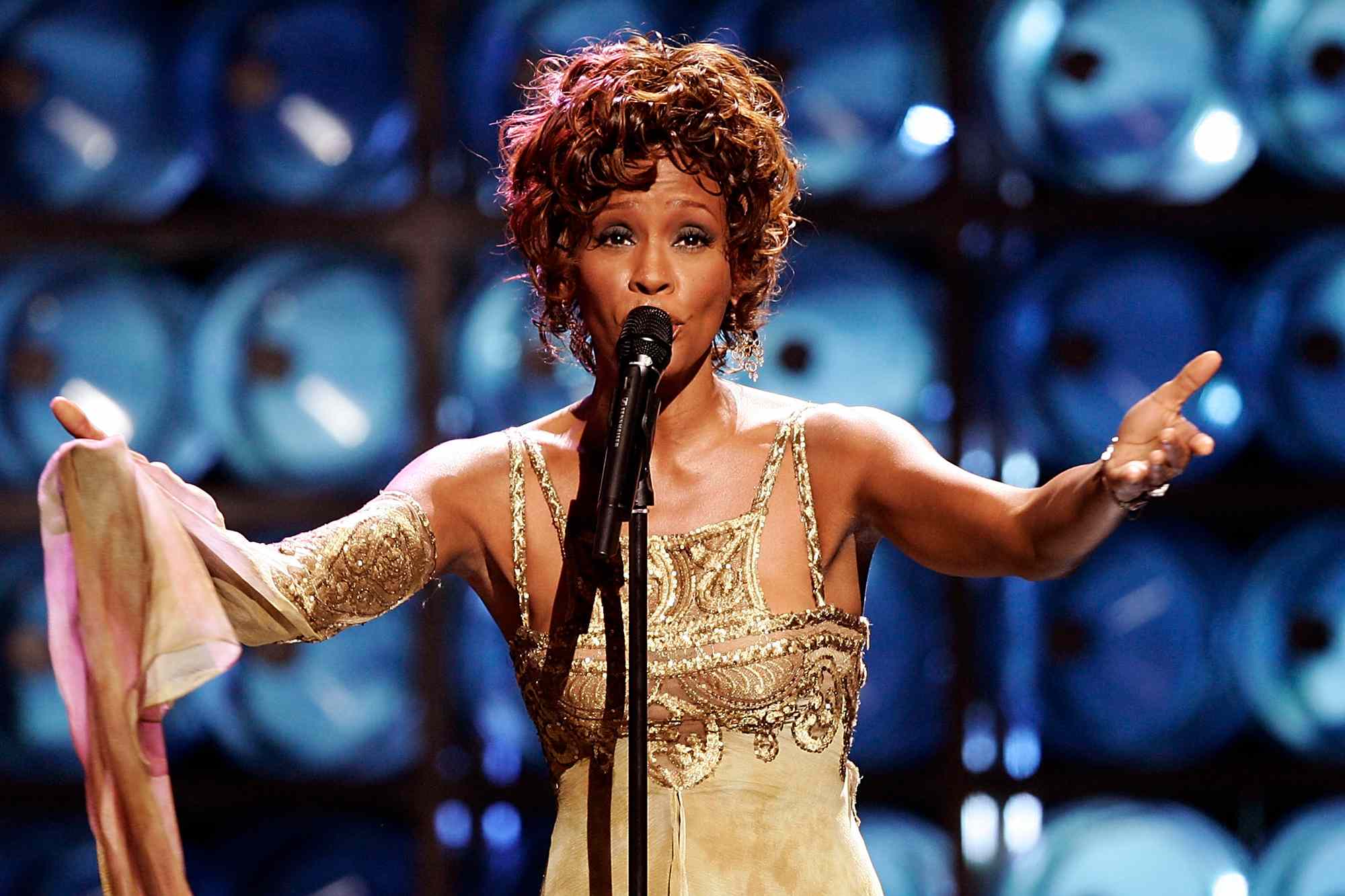 dolly-parton-whitney-houston-funeral-song-4