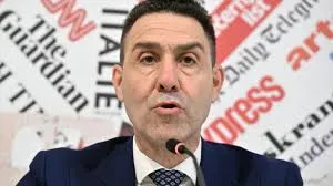 Italian general challenges Meloni from the right